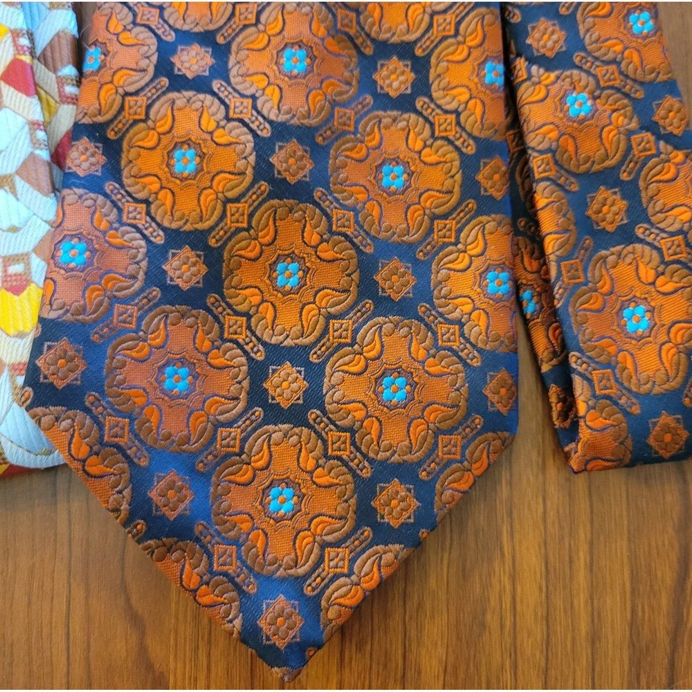 Vintage Omega Necktie  55 X‎ 4 Textured Polyester Multicolor Wide Bright Retro